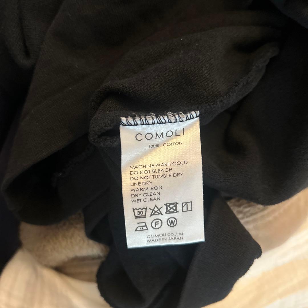 COMOLIフットボールTシャツ