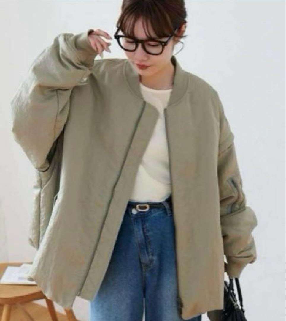 新品！ディスコートメモリーボンバージャケット✴︎アウターユニセックス✴︎カーキ