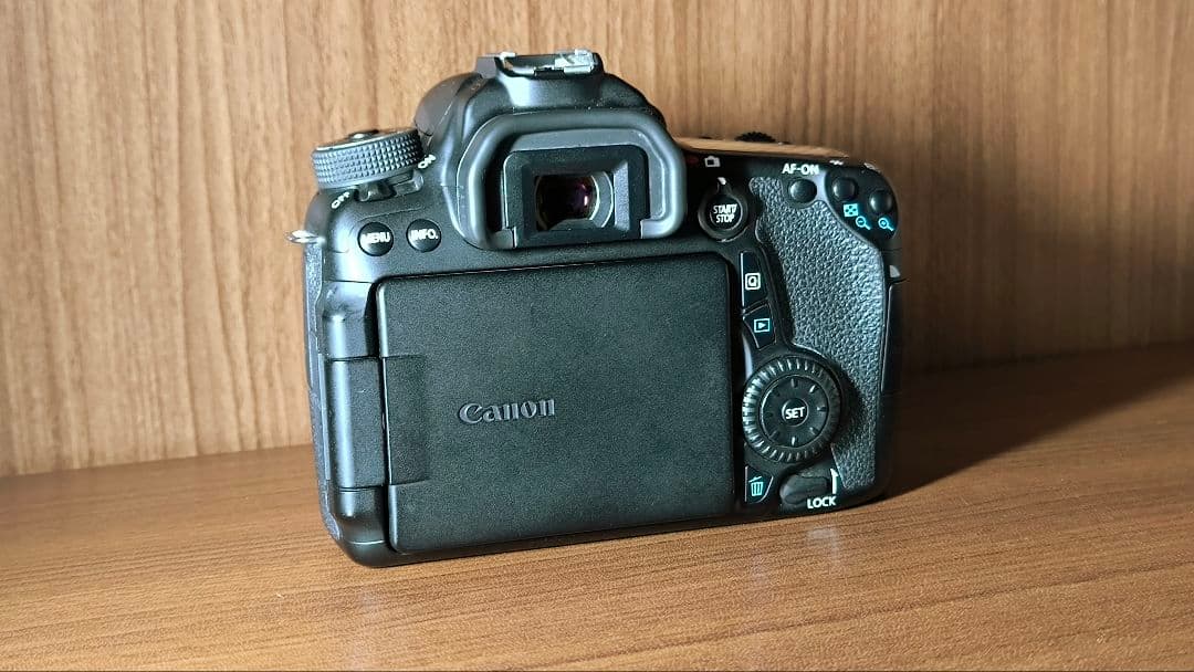 Canon EOS 70D 本体 (ジャンク)