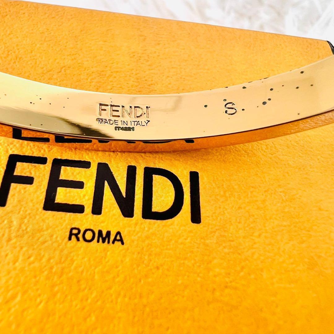 ✨✨現行品✨FENDI　フェンディ　バングル　フォーエバー　FF　ゴールド