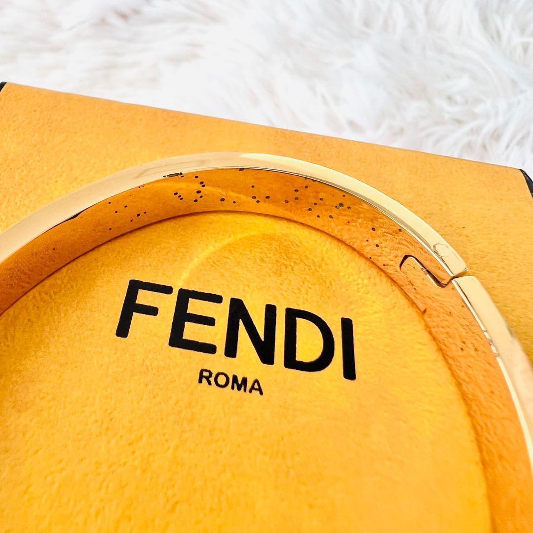 ✨✨現行品✨FENDI　フェンディ　バングル　フォーエバー　FF　ゴールド