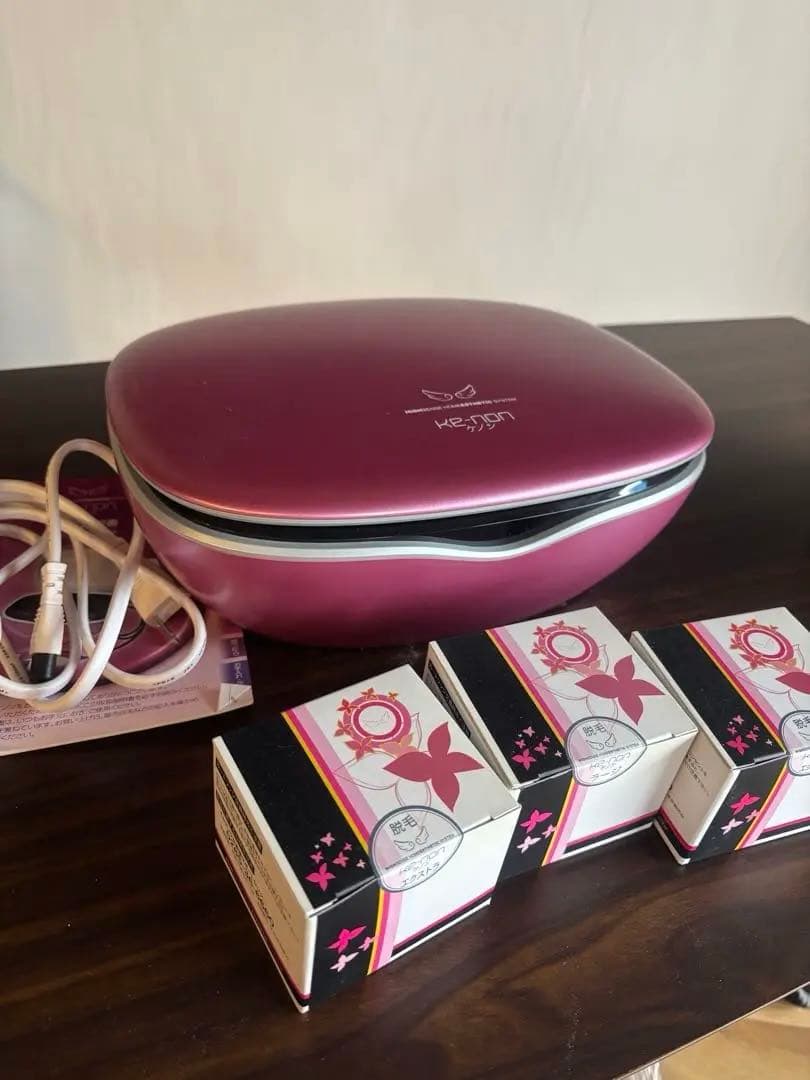 ケノン脱毛器 本体 + カートリッジ２つ＋新品3個