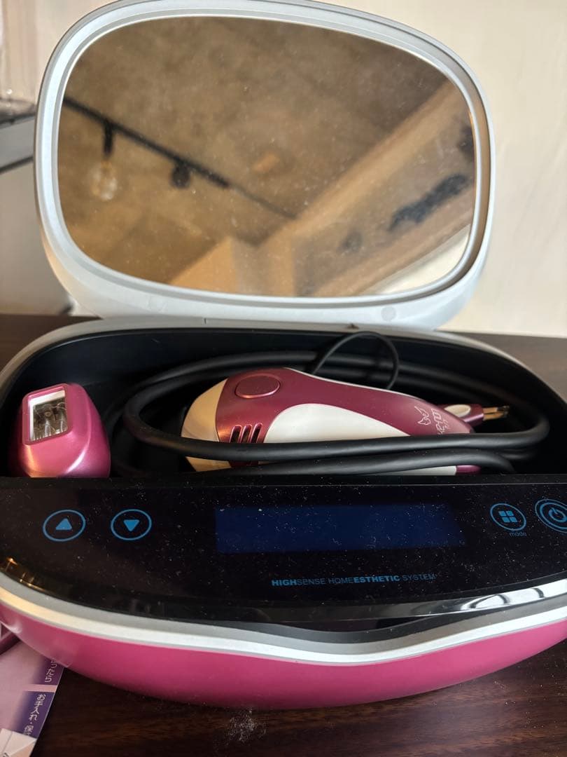 ケノン脱毛器 本体 + カートリッジ２つ＋新品3個