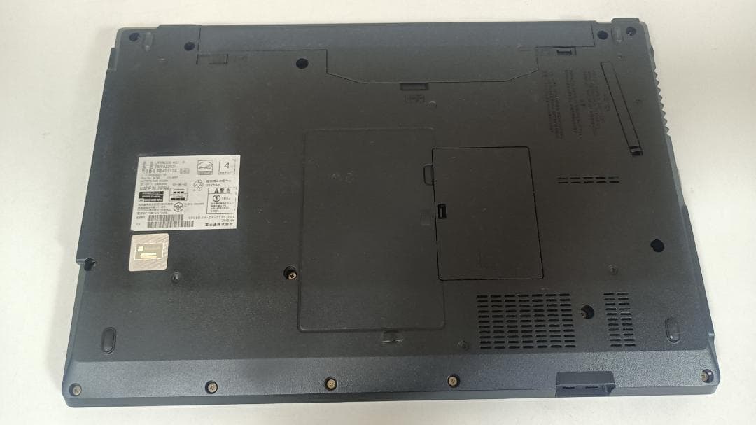 ⭐ノートパソコン⭐FUJITSU 第六世代intel SSD128G メモリ8G