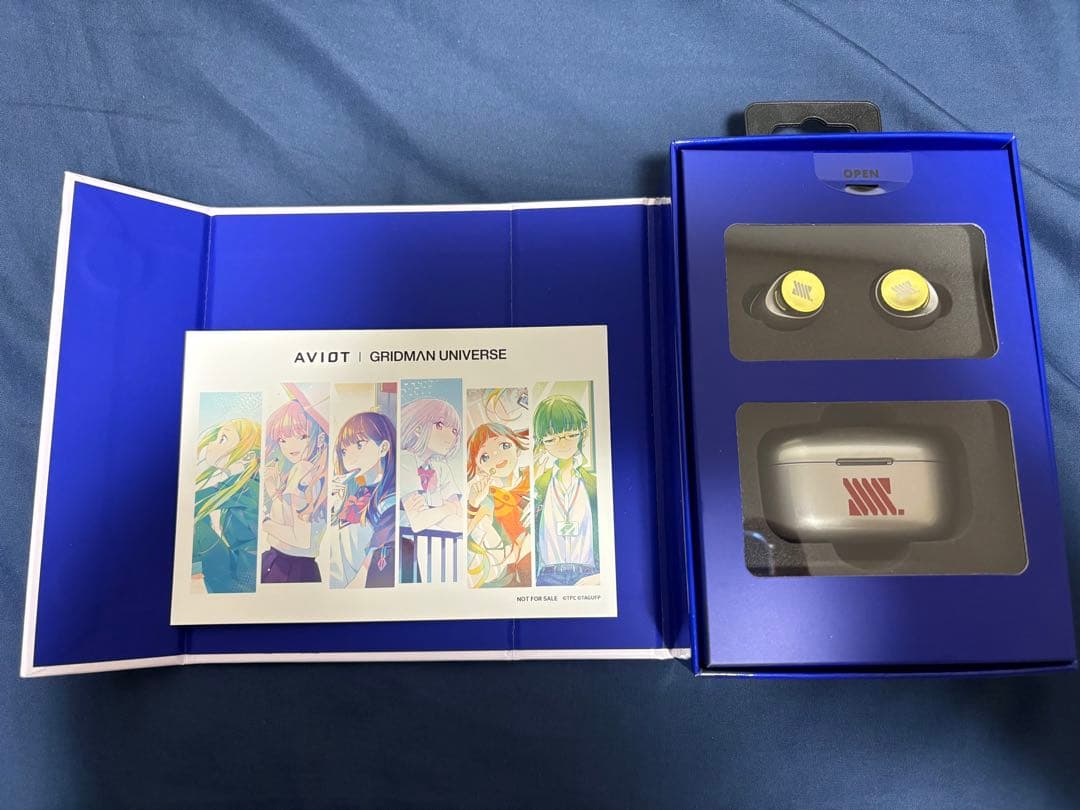 AVIOT ワイヤレスイヤホン グリッドマンユニバース