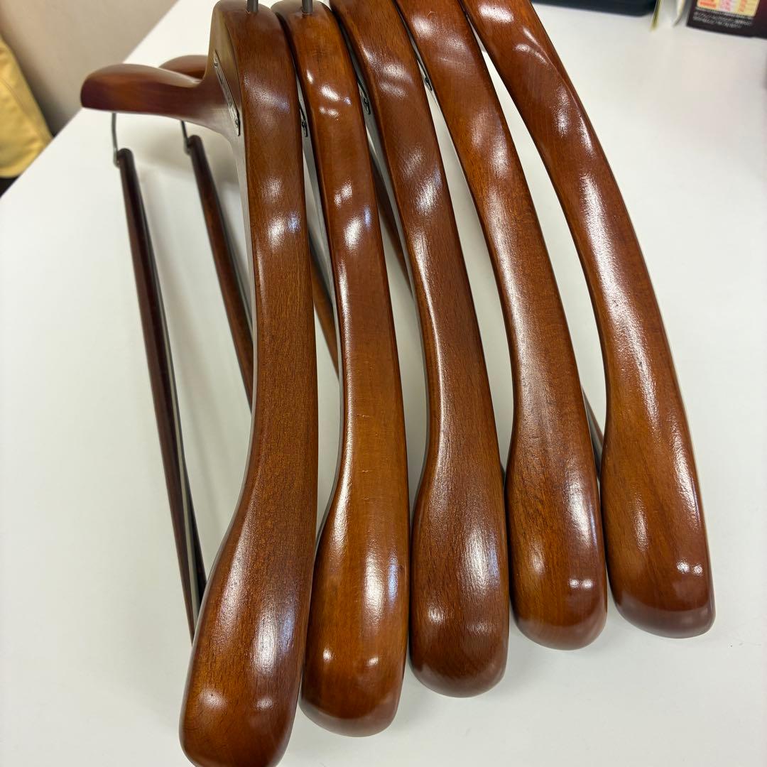 BURBERRY 木製ハンガー 5本セット