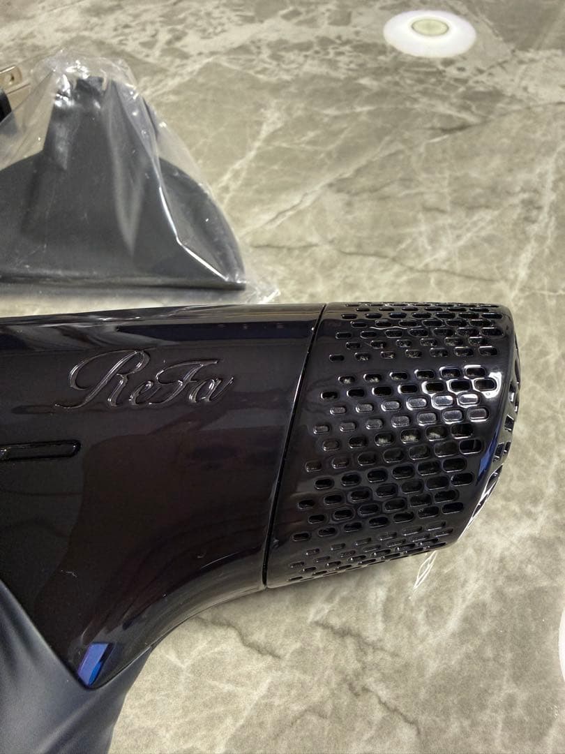 リファ ヘアドライヤー 黒 ノズル付き