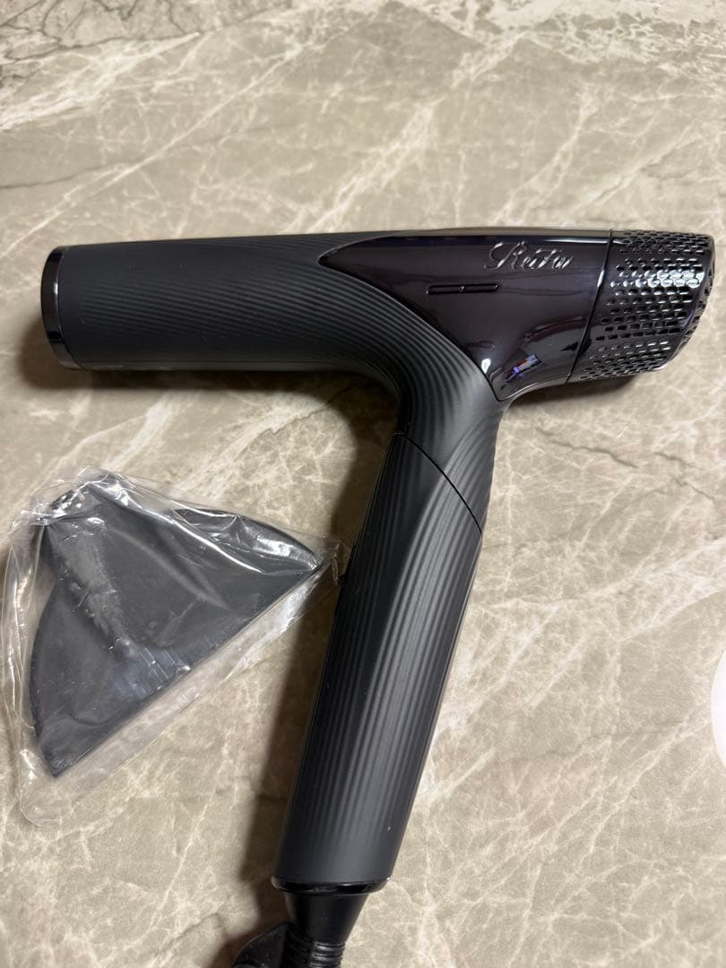 リファ ヘアドライヤー 黒 ノズル付き