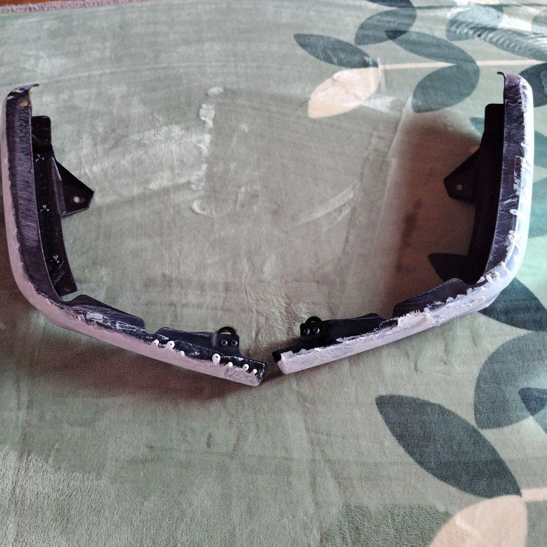 220クラウン 用 TRD フロントエアロスポイラー 真ん中のサテンエアロ欠