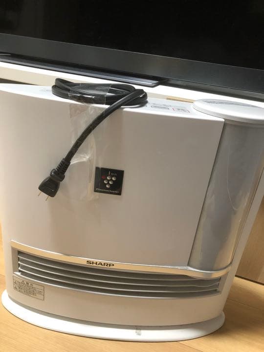 シャープ プラズマクラスター電気暖房機 HX-E120-W 美品　ストーブ