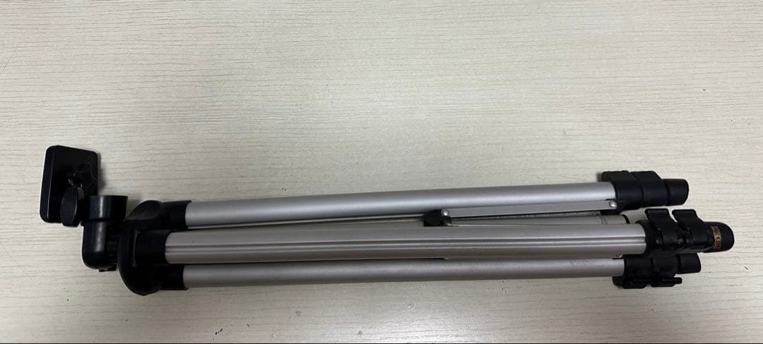 Nikon D70 デジタル一眼レフカメラ 本体とレンズ付き　中古