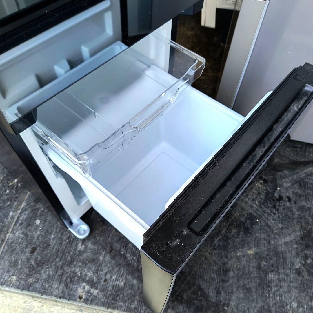 運搬取付無料！ミラードアでシックに佇む純正Hisense冷凍冷蔵庫！完動品超美品