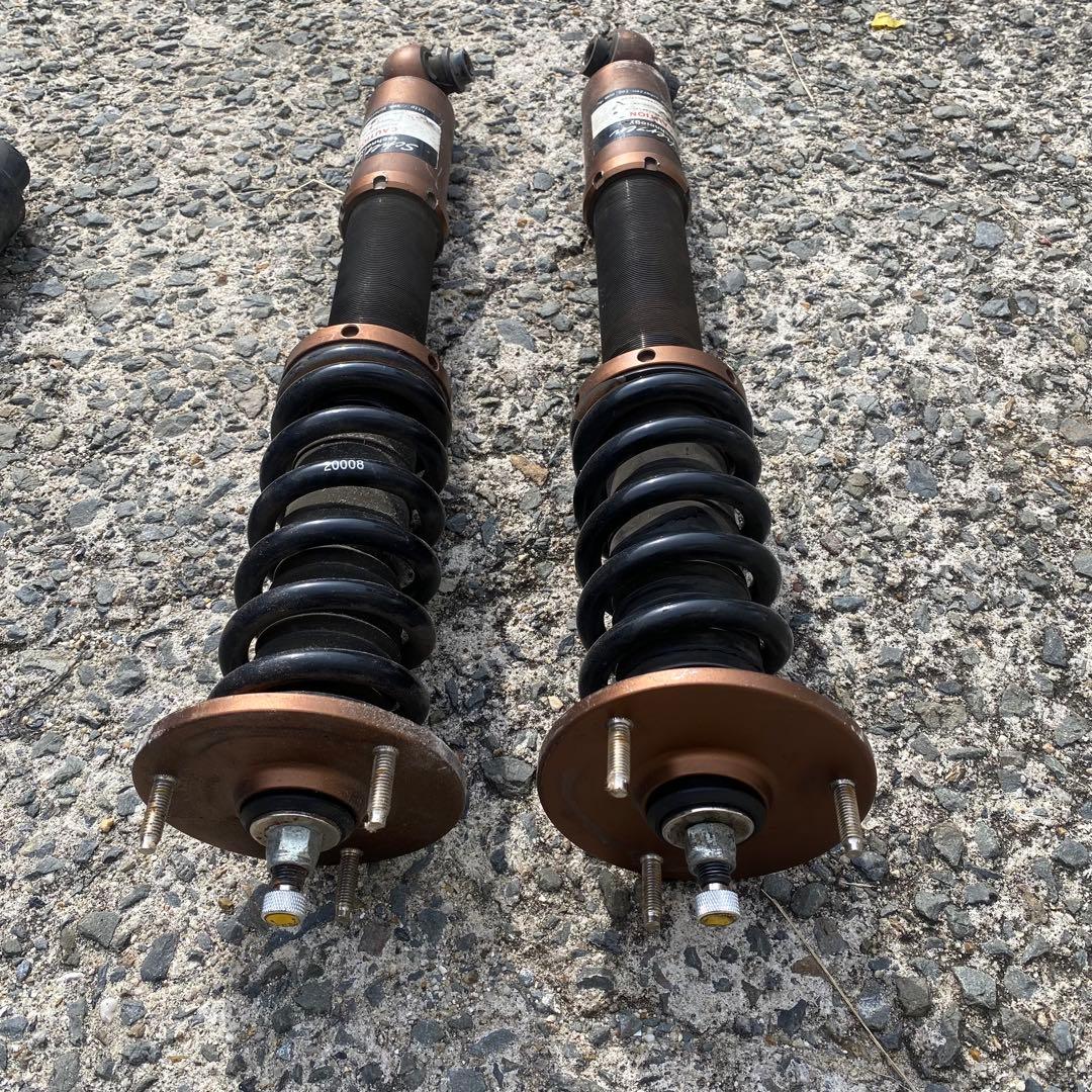  E60 5serieスプリング付きショックアブソーバー 4本セット