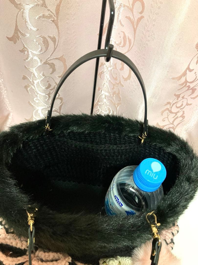 ♥️手編み♥️ハンドメイド　いちごバッグ♥️ファーバッグ♥️