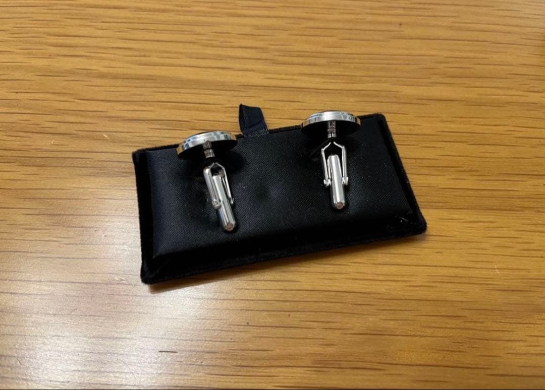 ザトリートドレッシング　ポケットチーフ 蝶ネクタイ カフス