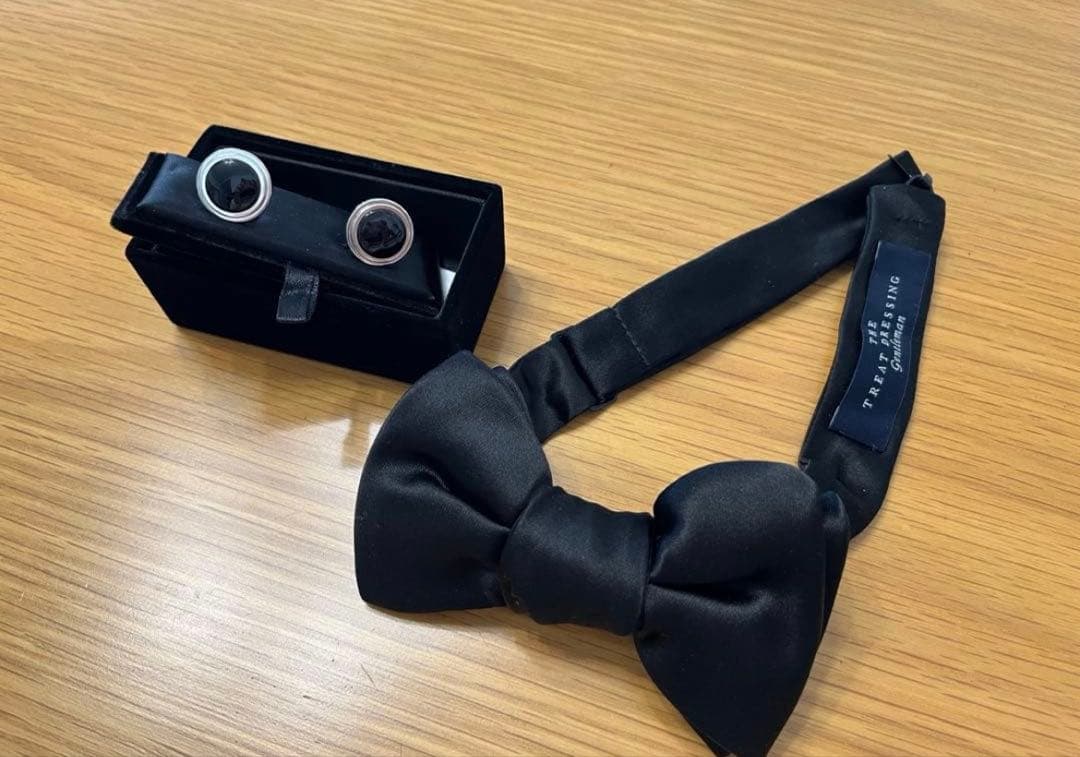 ザトリートドレッシング　ポケットチーフ 蝶ネクタイ カフス