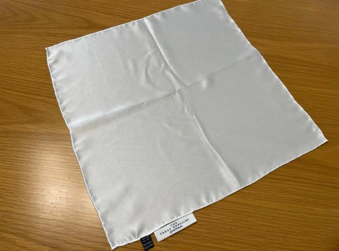 ザトリートドレッシング　ポケットチーフ 蝶ネクタイ カフス