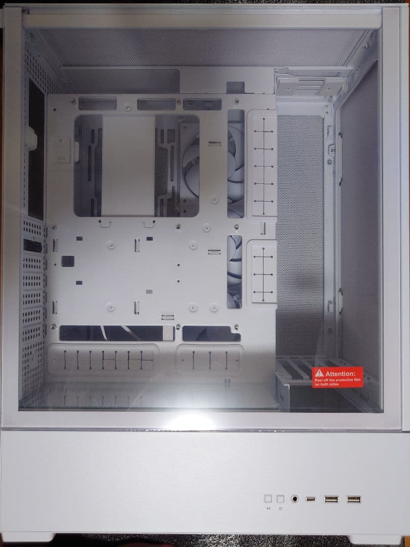 LIAN LI SUP01 ホワイト PCケース