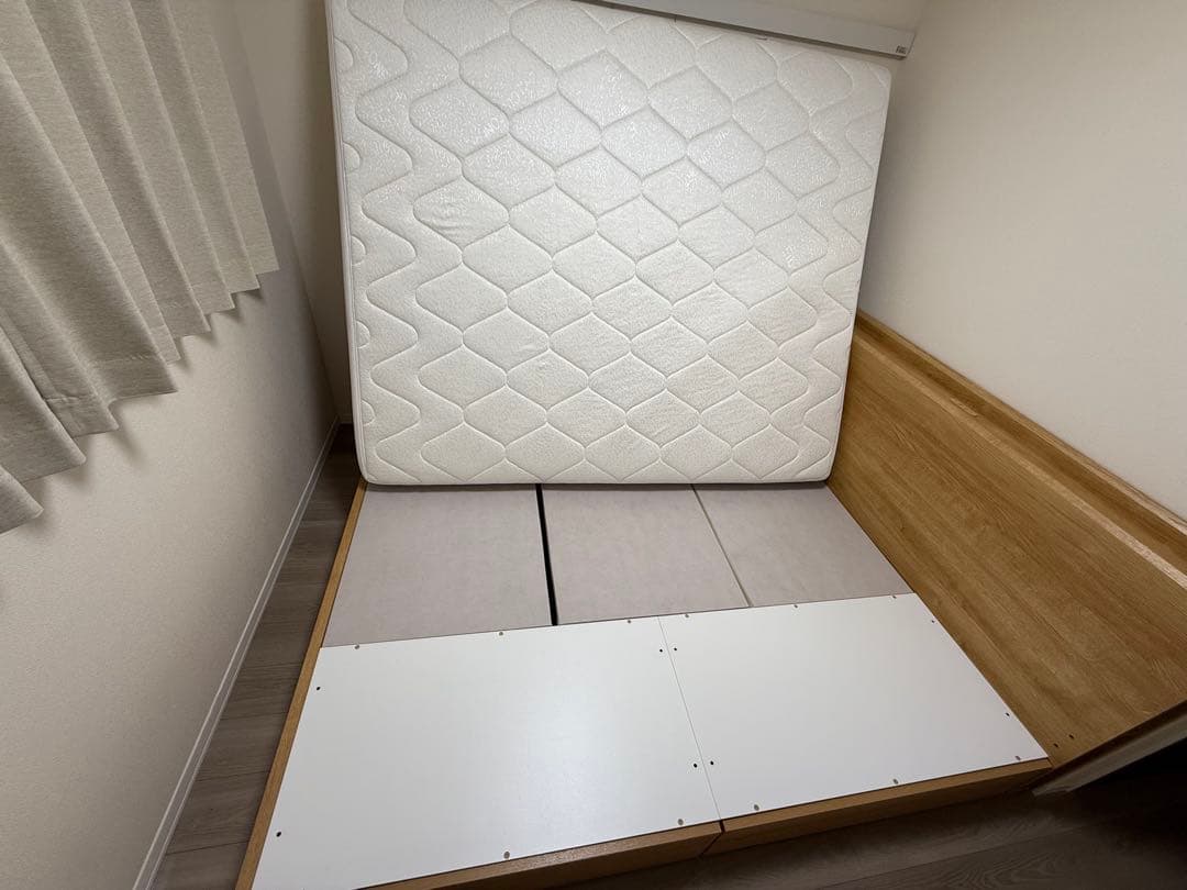 【クイーンサイズ】ニトリカイト3 引出し付き ベッドフレーム