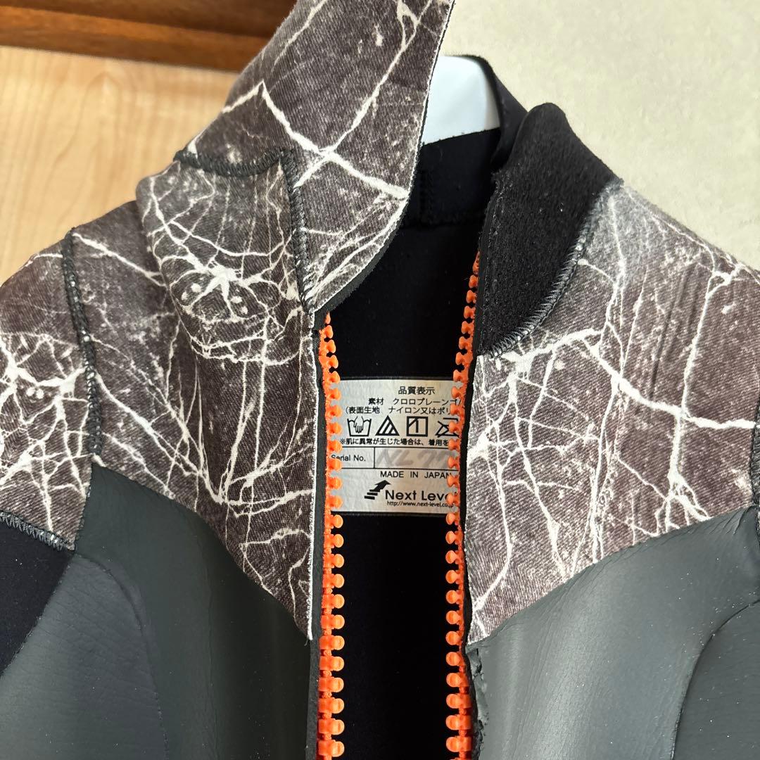 使用回数少　キッズ　セミドライ　130-135センチ