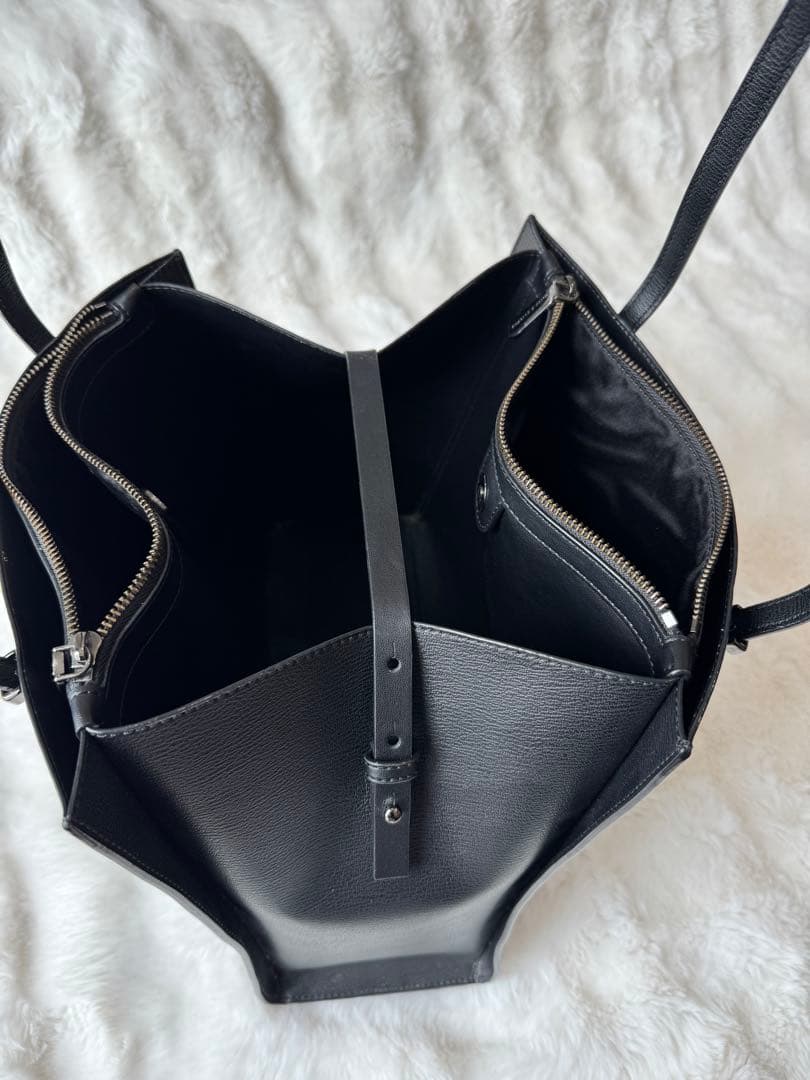 【美品】CHARLES & KEITH✨ブラック ビジネス バッグ トート A4