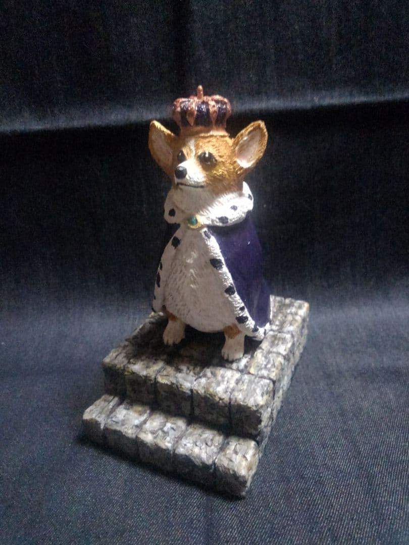ロイヤルコーギーの壁掛け（制作中）