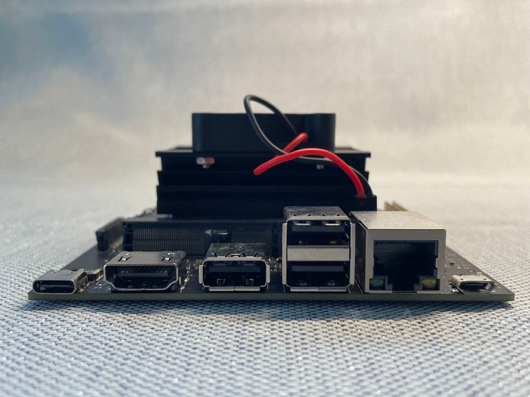 JETSON NANO開発者キット 2GB（ケース付きとケースなしの2個）