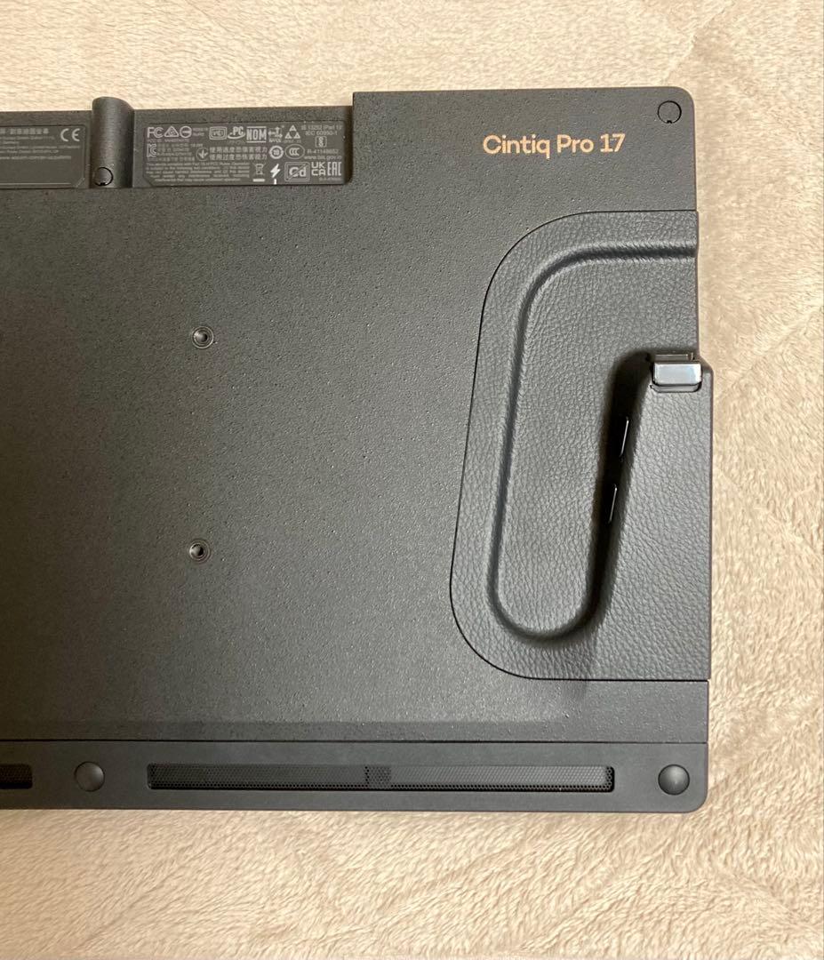 液タブ・ペンタブ Wacom cintiq pro 17