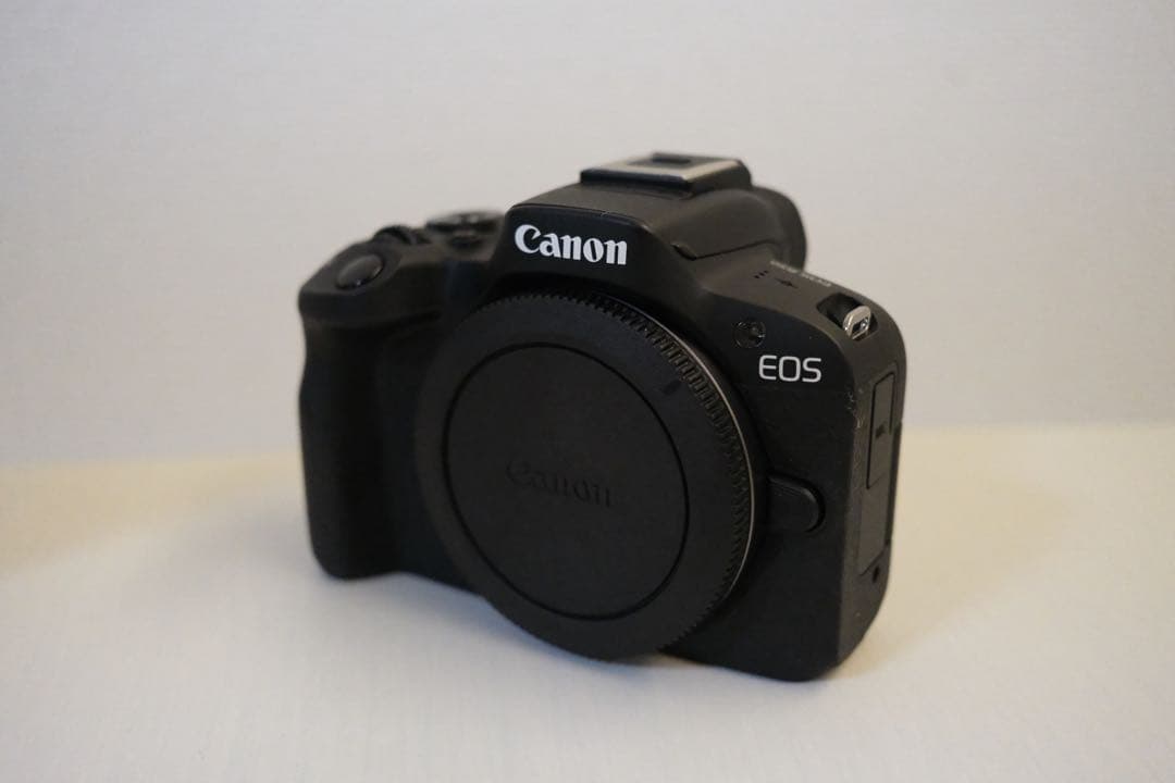 Canon EOS R50ダブルズームキット・RF16mm f2.8