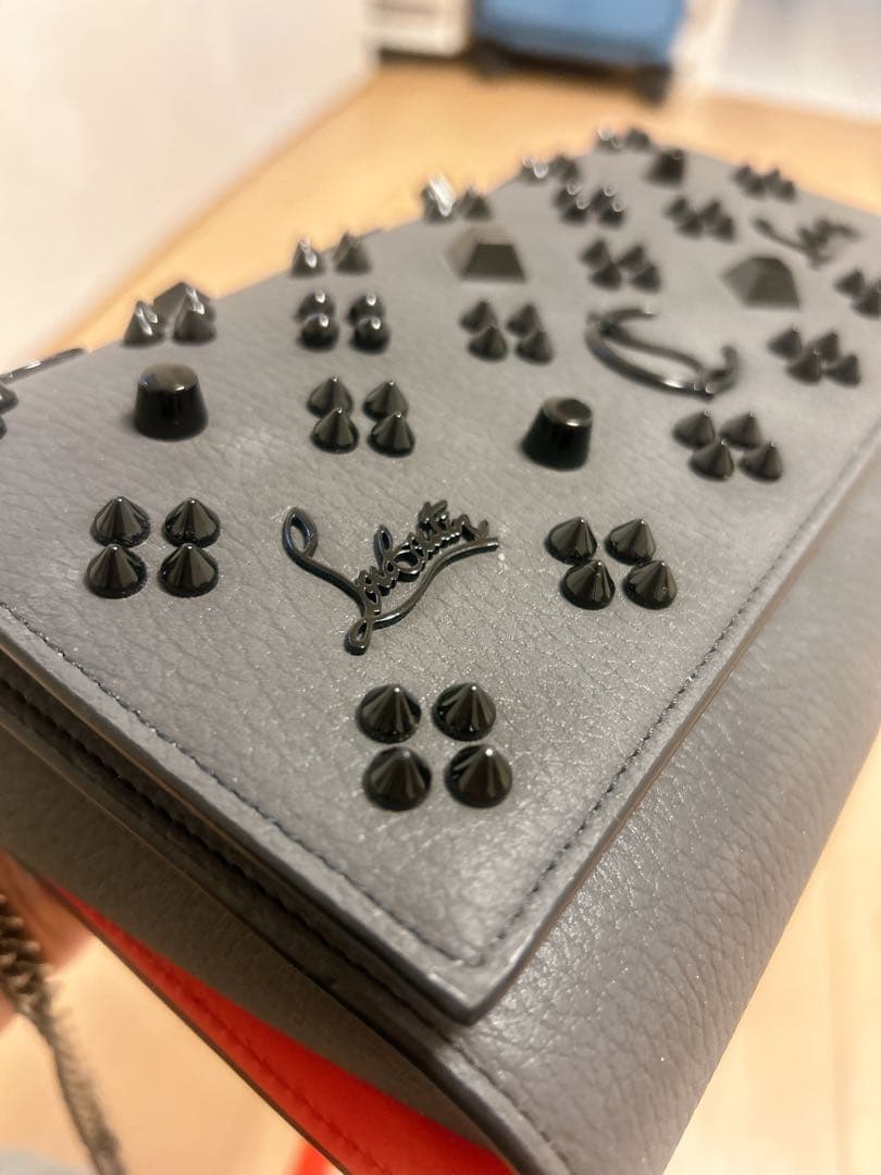 グレー レザー スタッズ クラッチバッグ