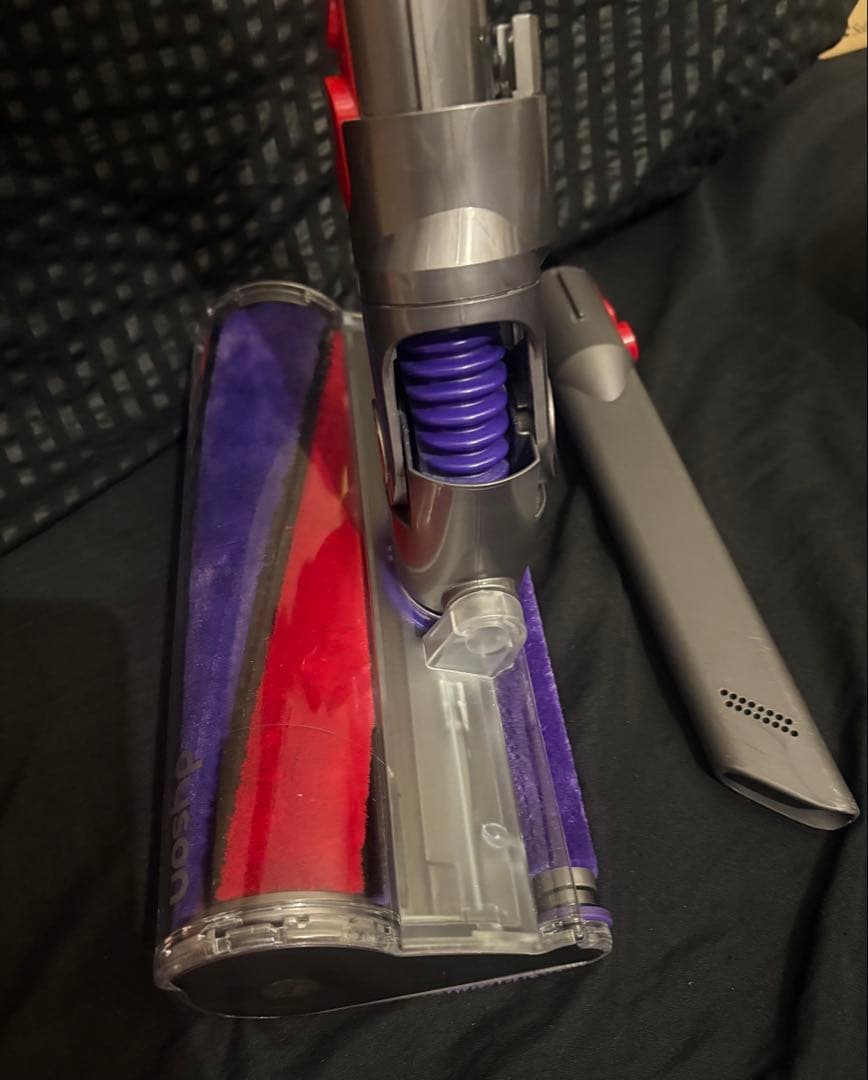 美品！洗浄済みだから、すぐ使えます！ガンメタリックの#ダイソン#V7セット