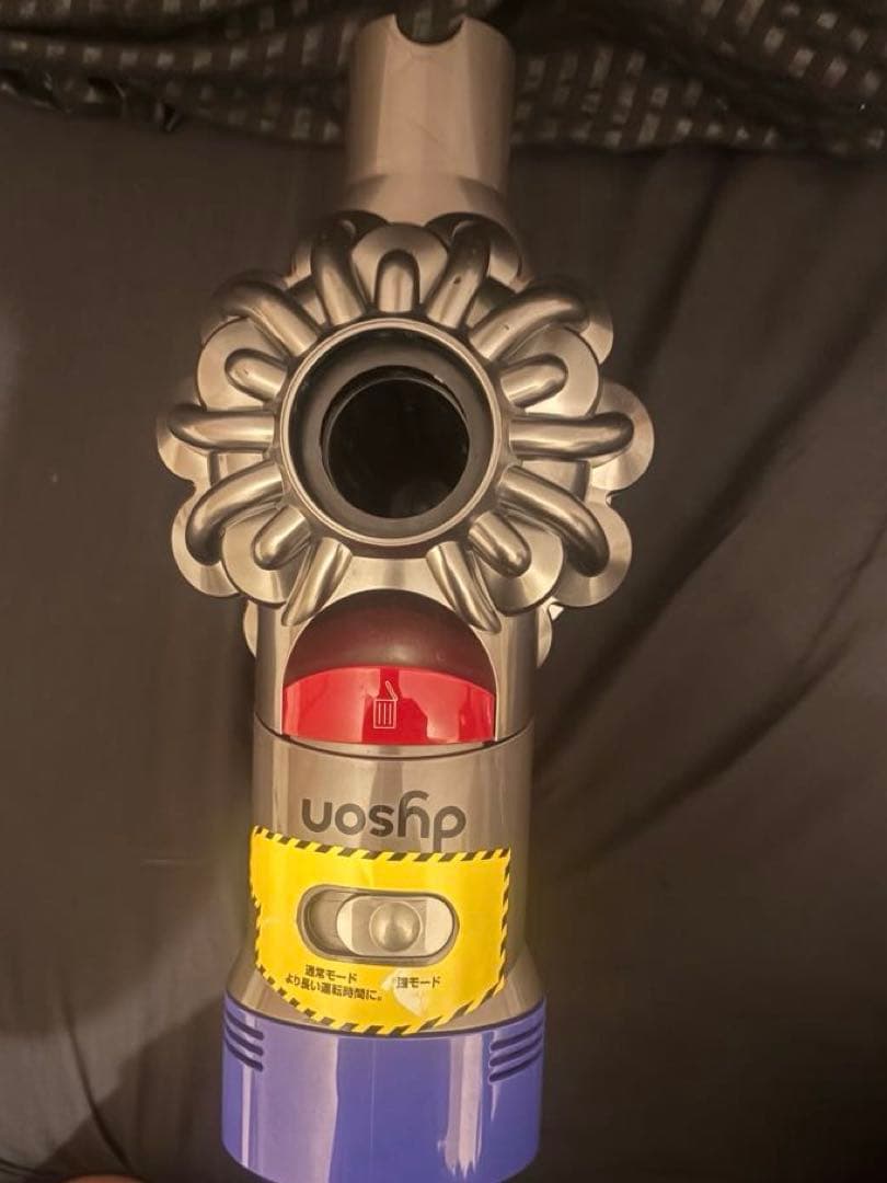 美品！洗浄済みだから、すぐ使えます！ガンメタリックの#ダイソン#V7セット