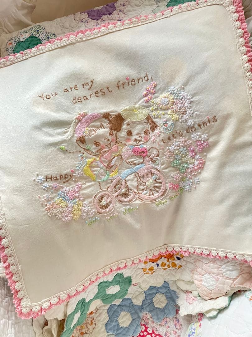 アンティークキルト＆アニマル刺繍わんちゃん♡ねこちゃんハンドメイド刺繍·͜· ♡