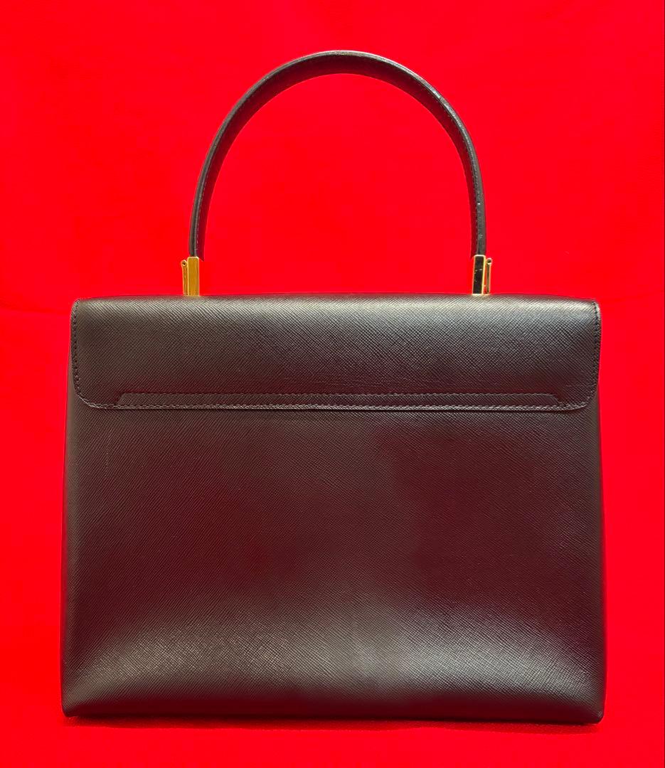 正規　ferragamoフェラガモ　ガンチーニ　カバン　バッグ　サフィアーノ　黒