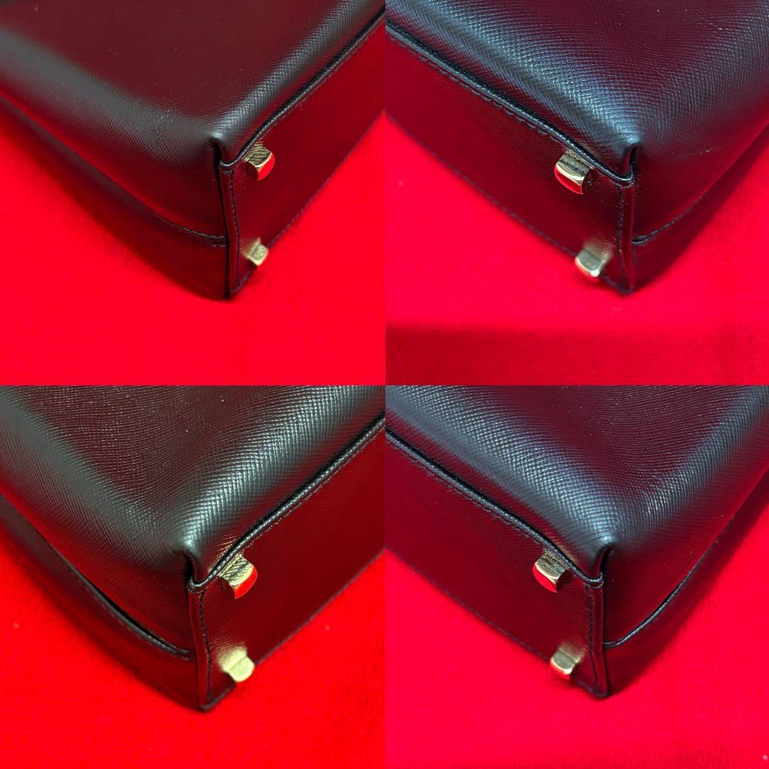 正規　ferragamoフェラガモ　ガンチーニ　カバン　バッグ　サフィアーノ　黒