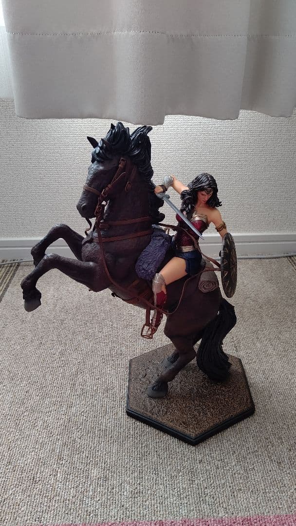 ワンダーウーマン 1/10 DX アートスケール スタチュー