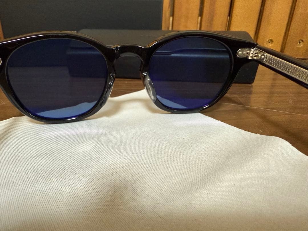 EYEVAN アイヴァン Arcadeサングラス ブラック ブルーレンズ