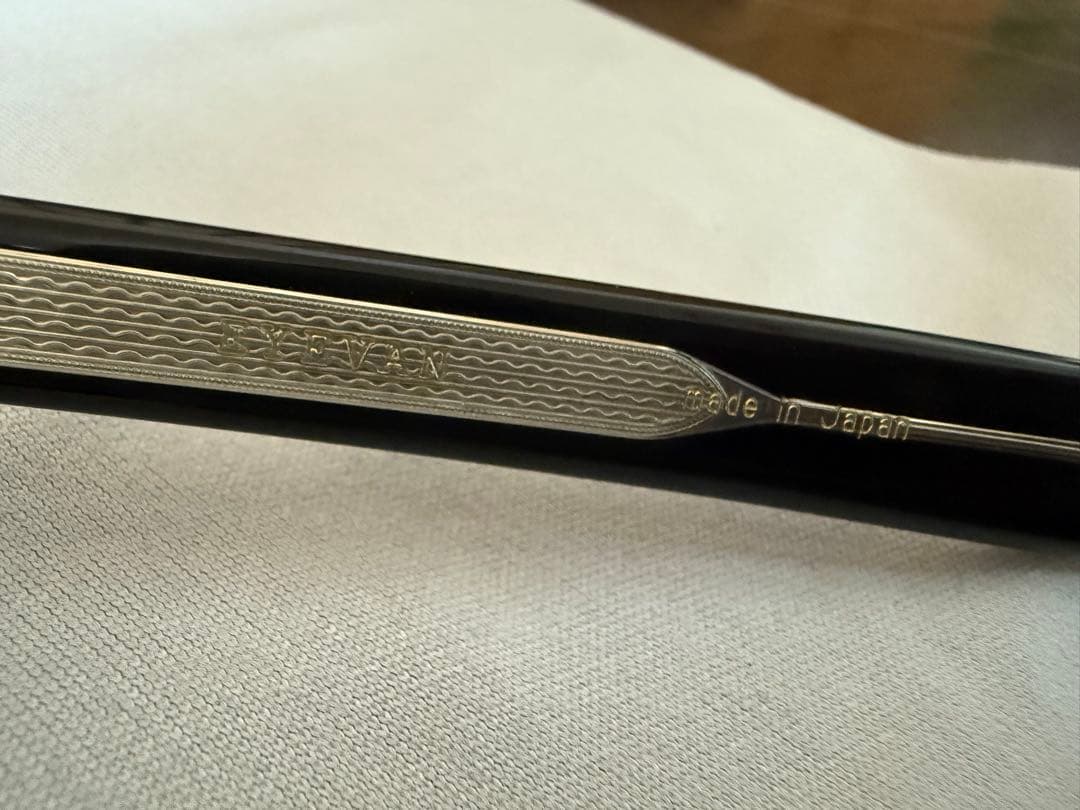 EYEVAN アイヴァン Arcadeサングラス ブラック ブルーレンズ