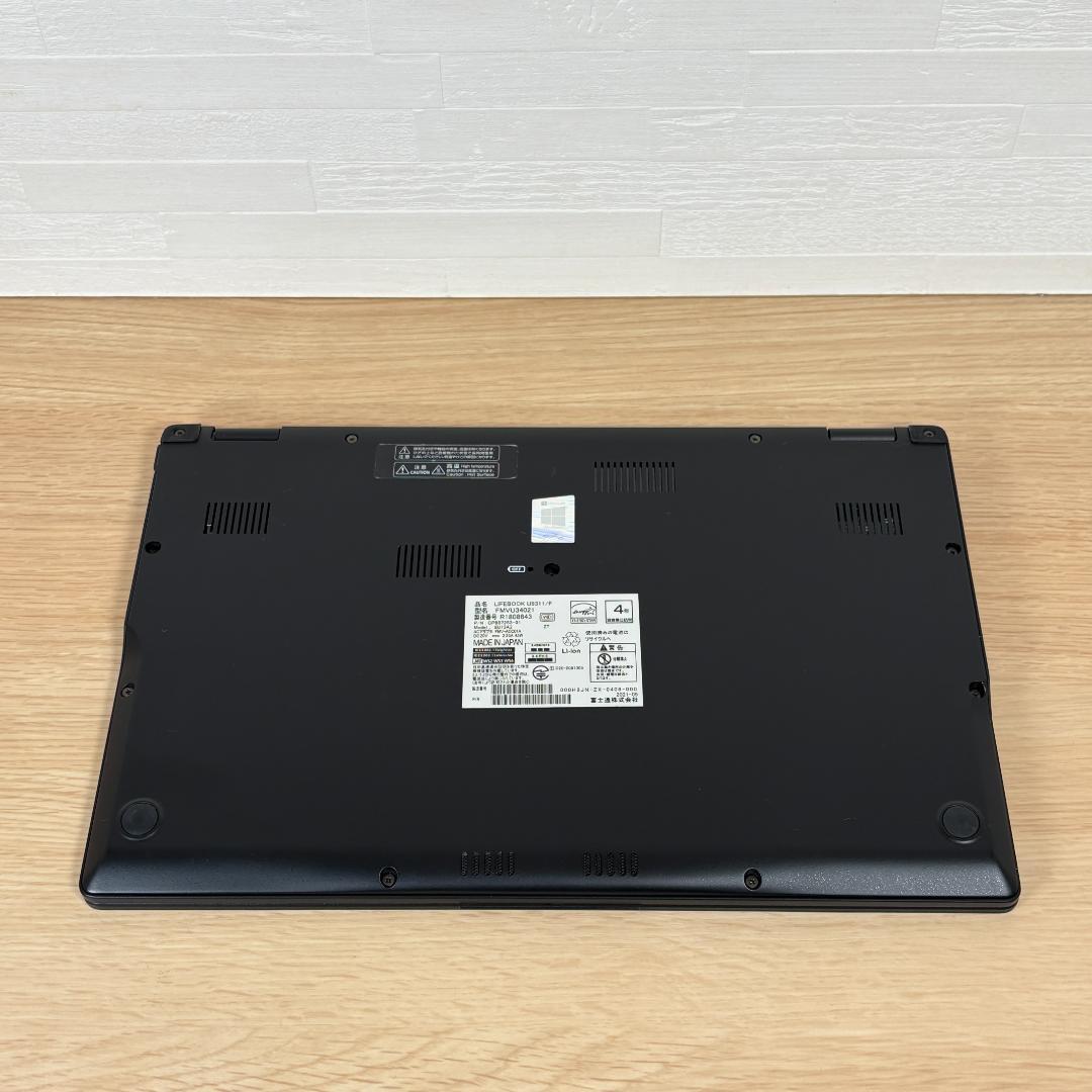 富士通　11世代i5　高年式　美品　ノートパソコン　Windows11　03