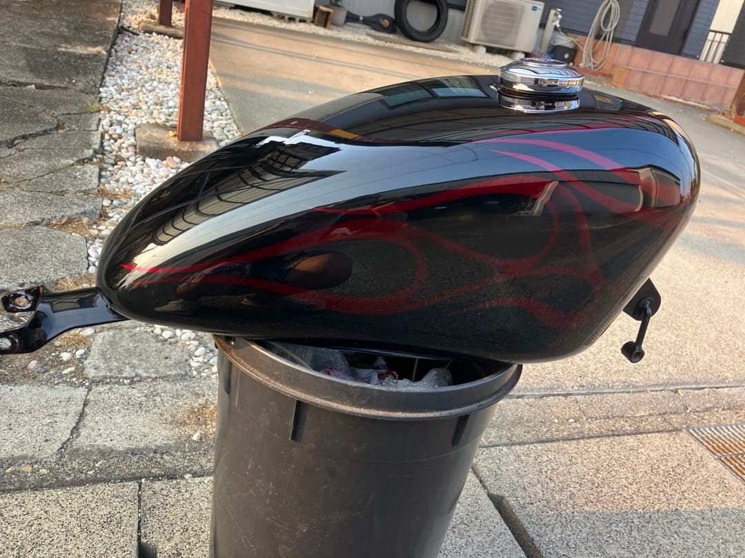 スポーツスター ガソリンタンク ３.３ガロン ハーレXL1200 XL883