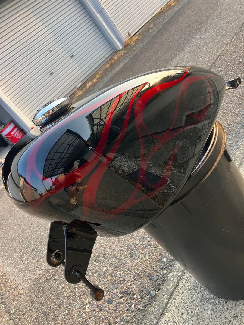 スポーツスター ガソリンタンク ３.３ガロン ハーレXL1200 XL883