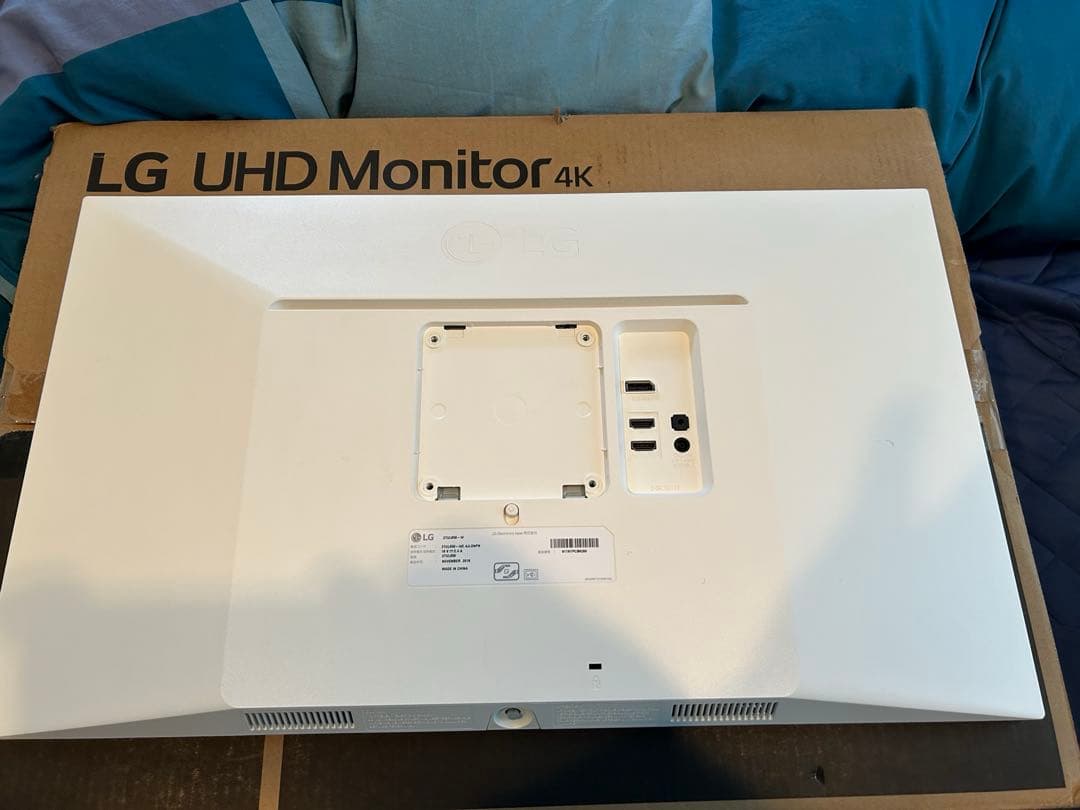 LG 27UL650-W 4K UHD モニター 本体