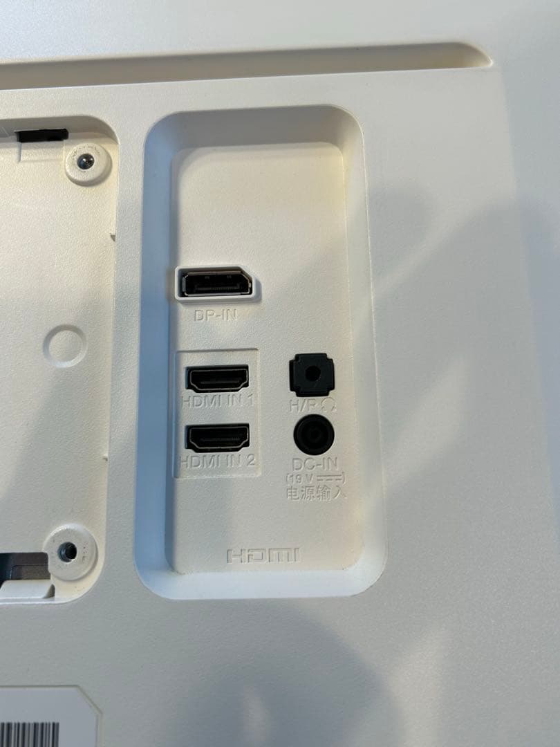 LG 27UL650-W 4K UHD モニター 本体