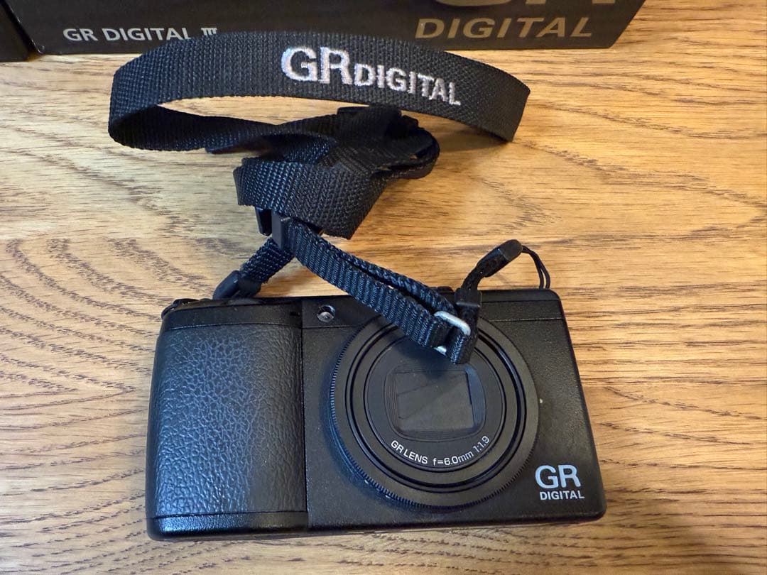 【価格交渉可】RICOH GR、RICOH GR digitalⅲのセットです！