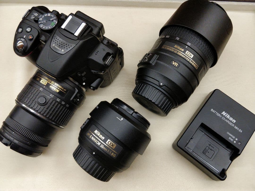 Nikon D5300　デジタル一眼レフカメラ　他レンズ