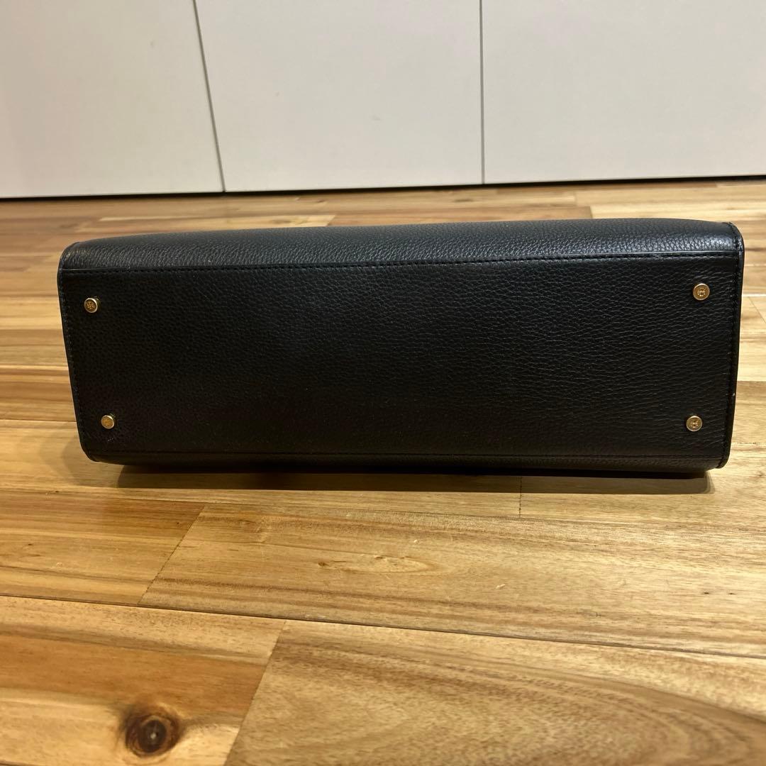 トリーバーチのブリテンコレクション 2way 黒 レザービジネスバッグ