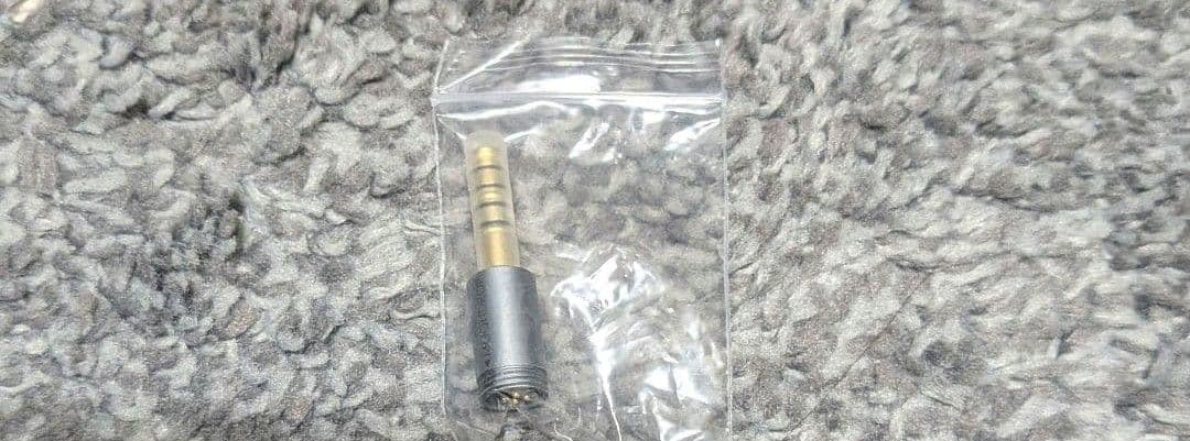 有線イヤホン Aria 2 シルバー