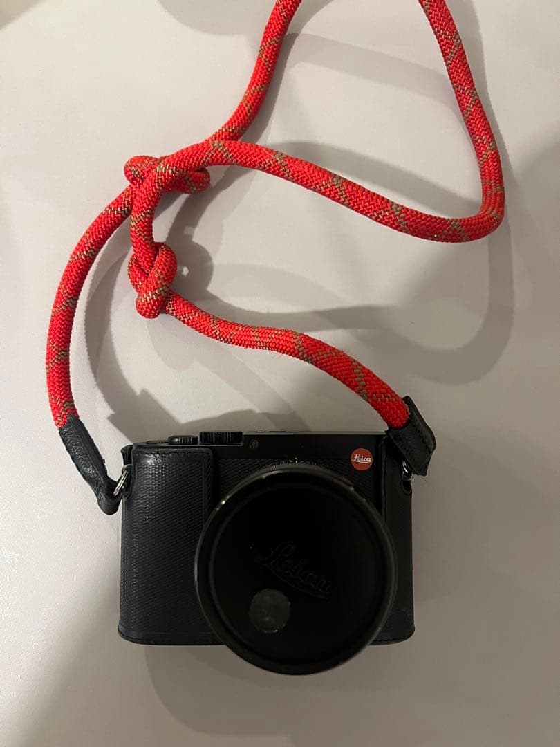 Leica Q コンパクトデジタルカメラ