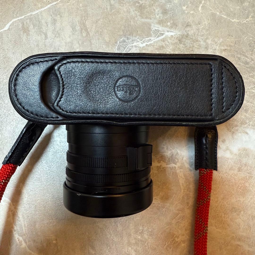 Leica Q コンパクトデジタルカメラ