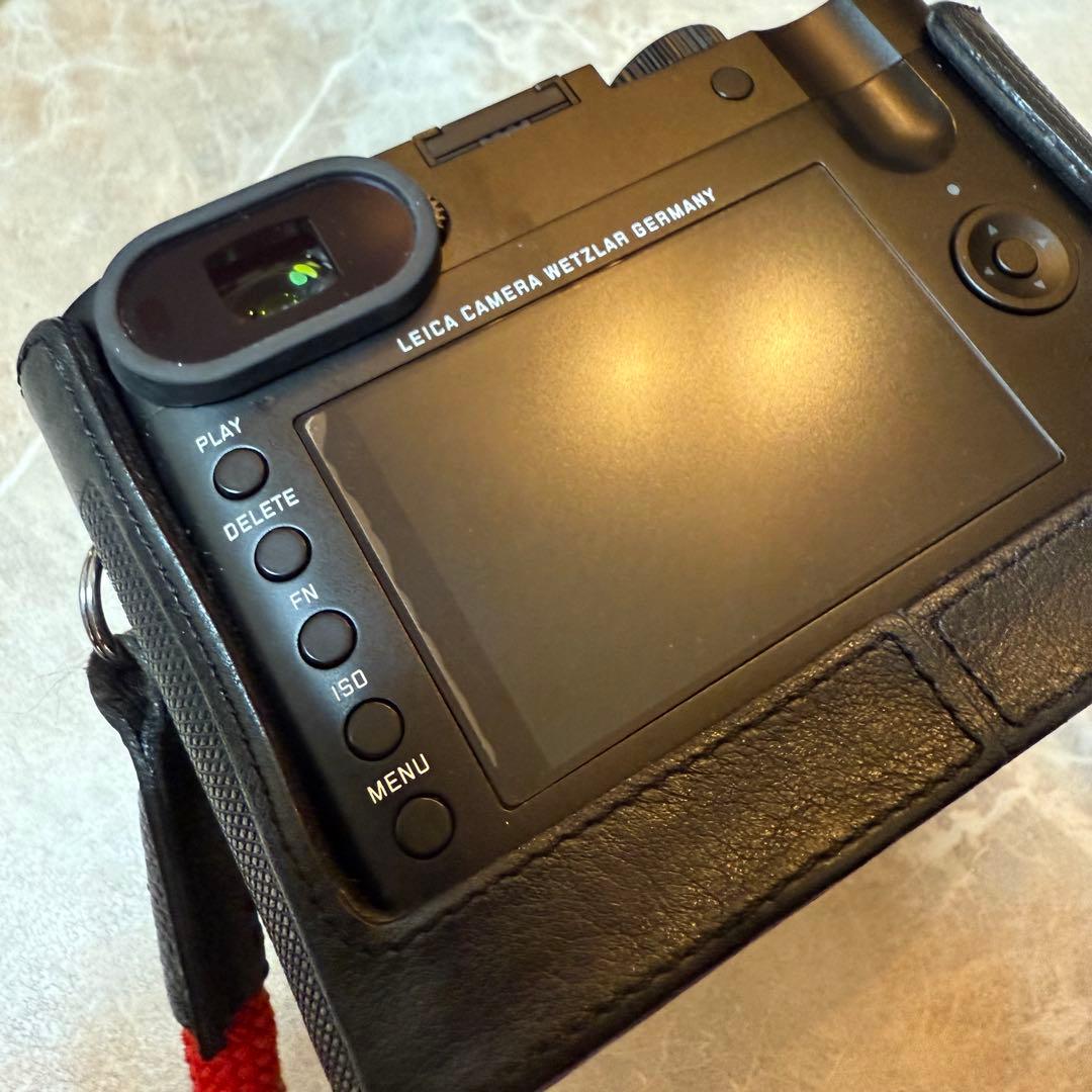 Leica Q コンパクトデジタルカメラ